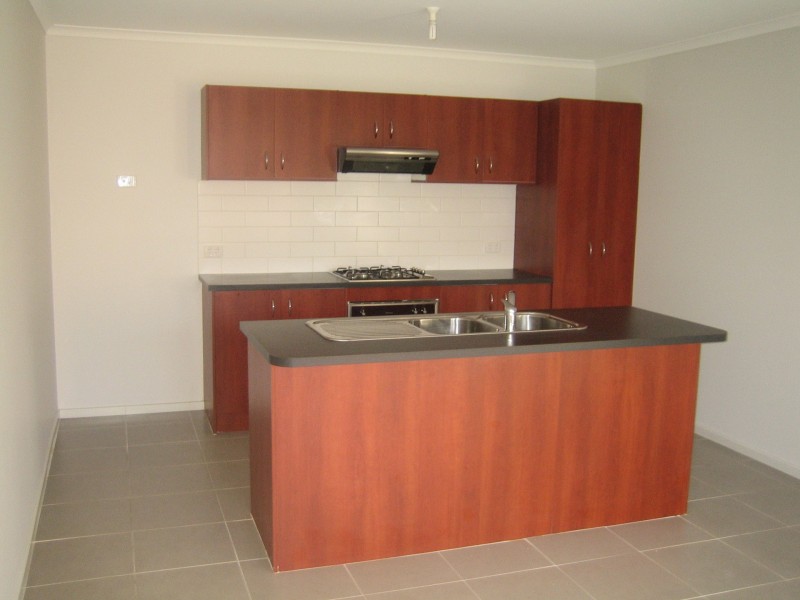 64 Central Road, Hampton Park VIC 3976