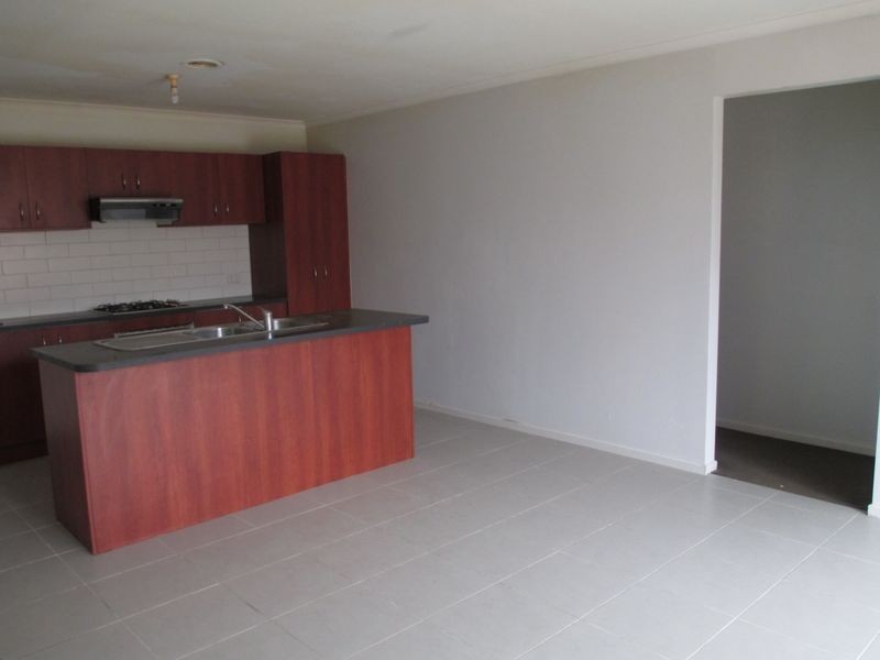 64 Central Road, Hampton Park VIC 3976