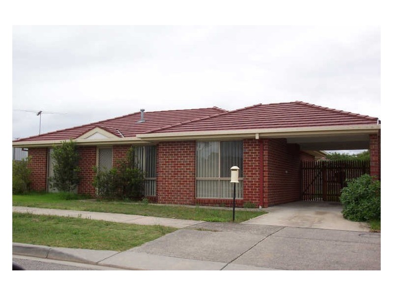 6 Amber Drive, Hampton Park VIC 3976