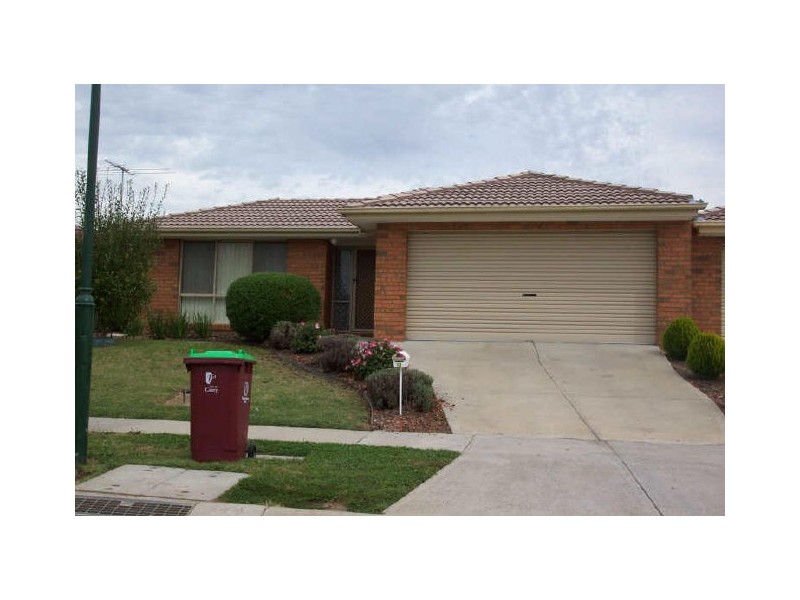 13 Shaftsbury Avenue, Berwick VIC 3806