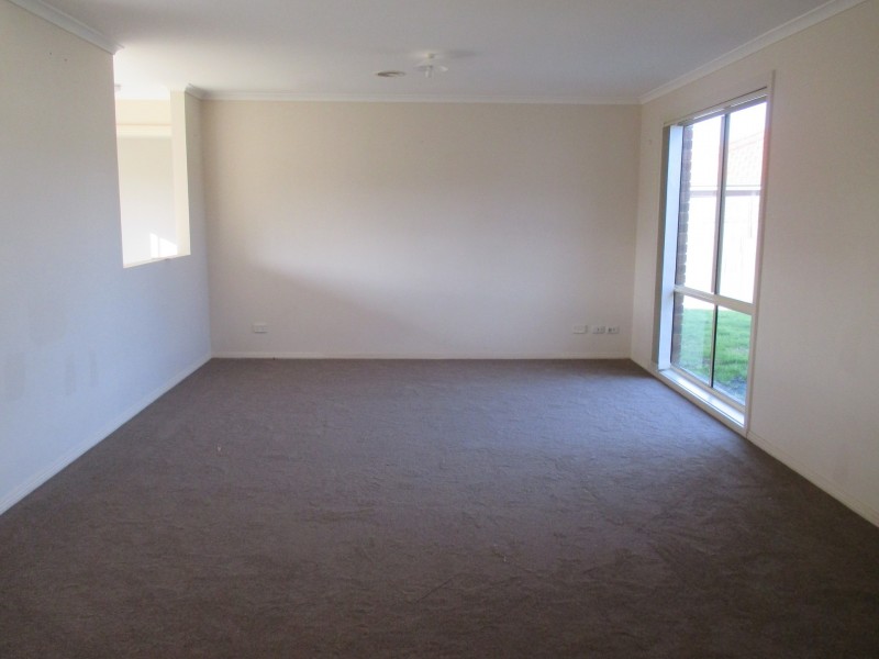 7 Ashmore Avenue, Narre Warren South VIC 3805