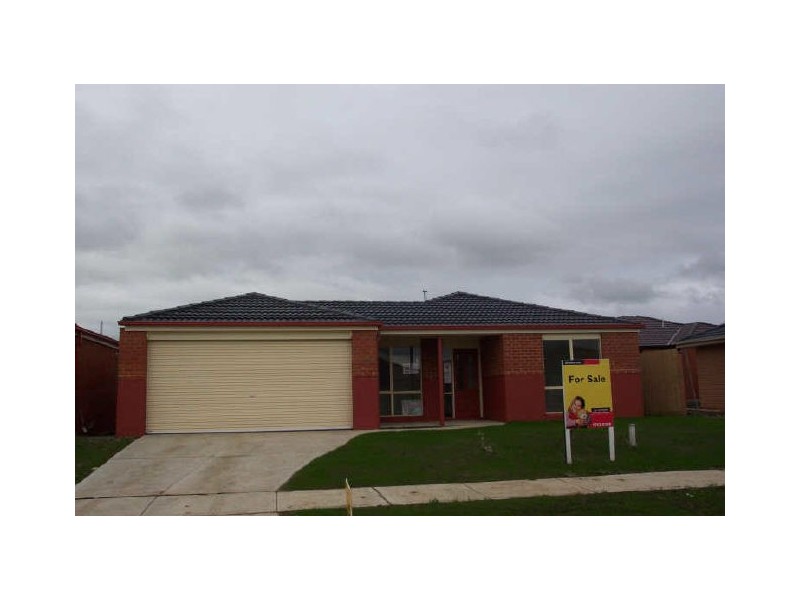 6 Providence Drive, Cranbourne VIC 3977