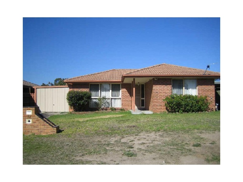 12 Bradley Court, Hampton Park VIC 3976