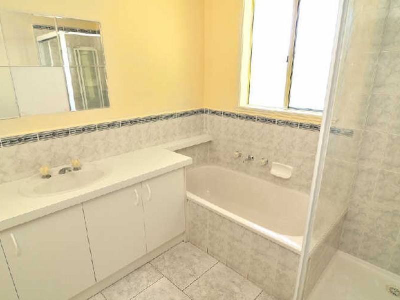 15 Arnica Close, Hampton Park VIC 3976