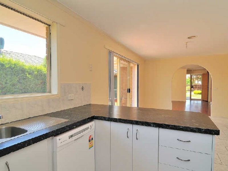 15 Arnica Close, Hampton Park VIC 3976