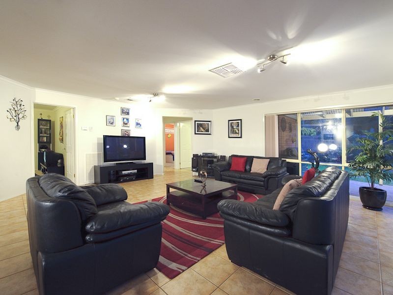 10 Cascade Way, Hallam VIC 3803