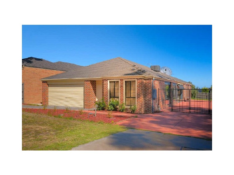 40 Bluerange Crescent, Lynbrook VIC 3975