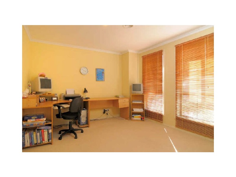 40 Bluerange Crescent, Lynbrook VIC 3975