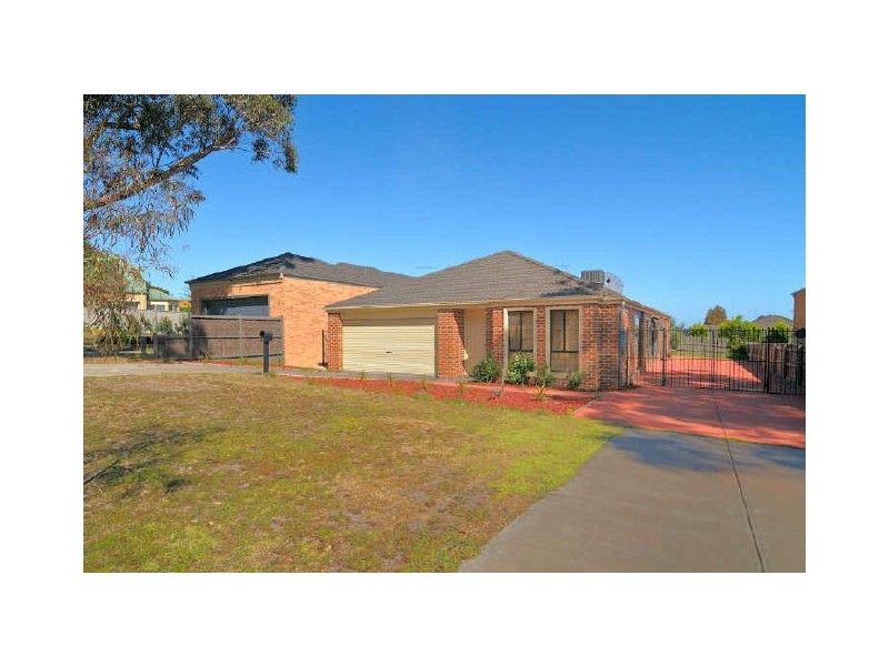 40 Bluerange Crescent, Lynbrook VIC 3975