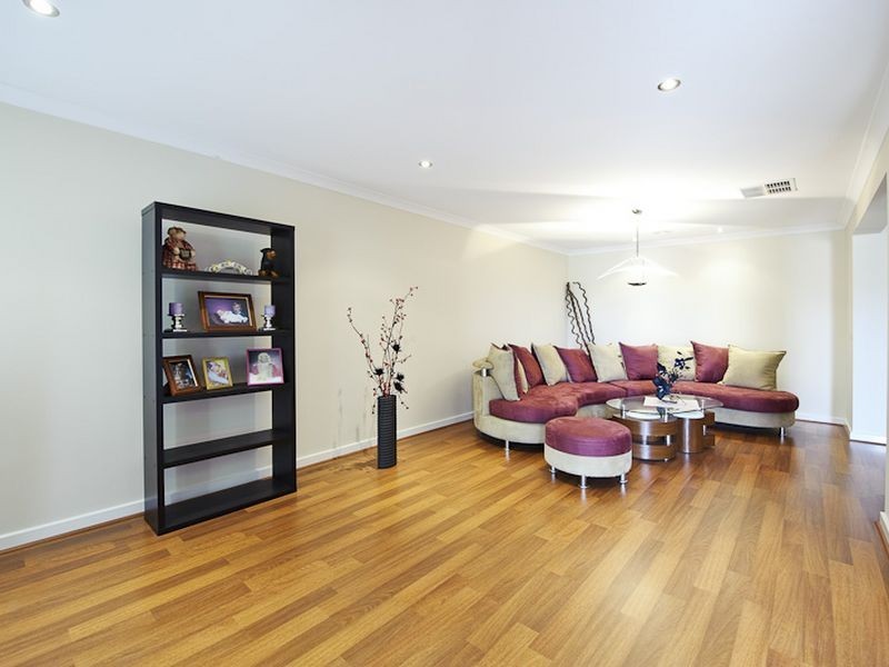 12 Glenbrook Crescent, Lynbrook VIC 3975