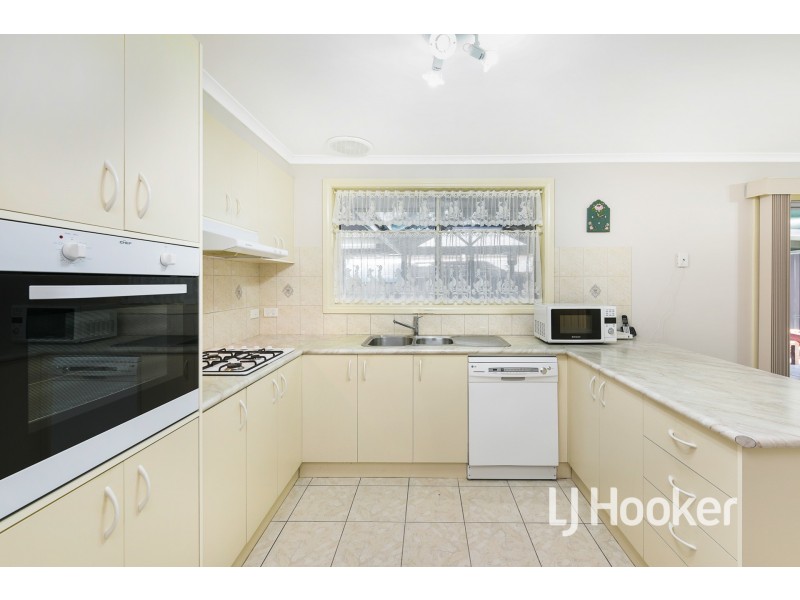 25 Kirkwood Crescent, Hampton Park VIC 3976