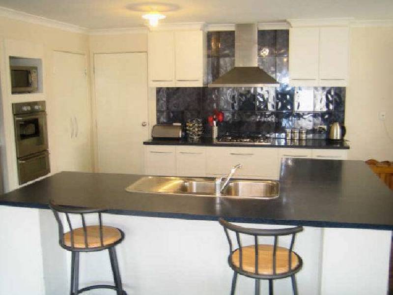 8 Kailah Court, Narre Warren South VIC 3805