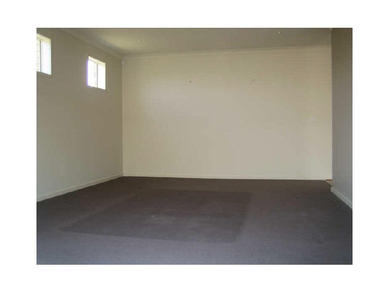 11 Golden Grove Drive, Narre Warren South VIC 3805