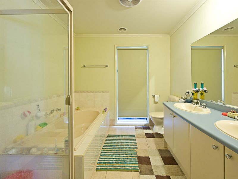 727 Glasscocks Road, Narre Warren South VIC 3805