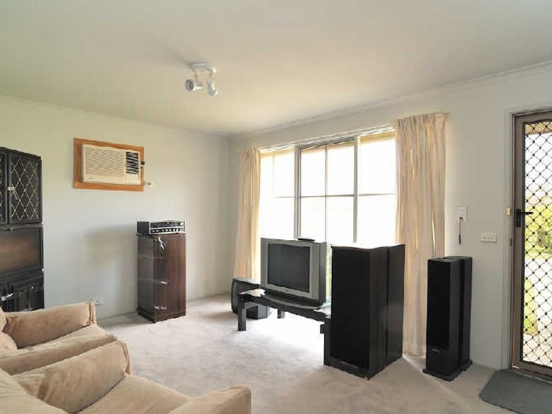 19 Ellindale Close, Hampton Park VIC 3976