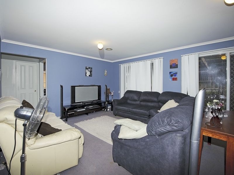 7 Gilmore Crescent, Lynbrook VIC 3975