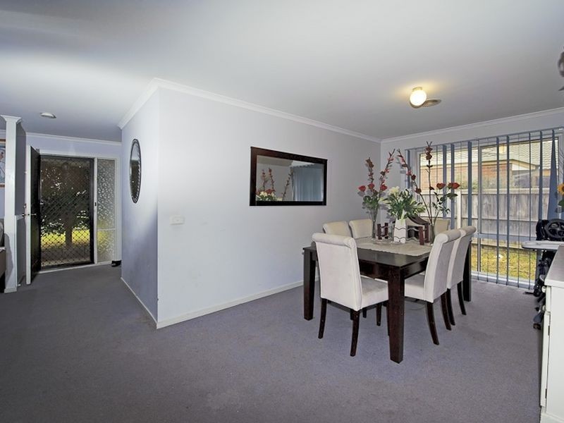 7 Gilmore Crescent, Lynbrook VIC 3975