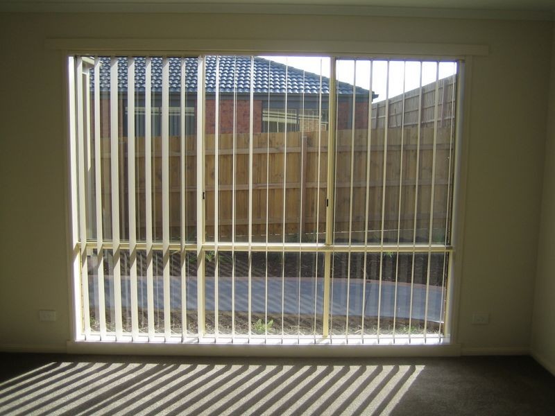 18 Nirringa Drive, Hampton Park VIC 3976