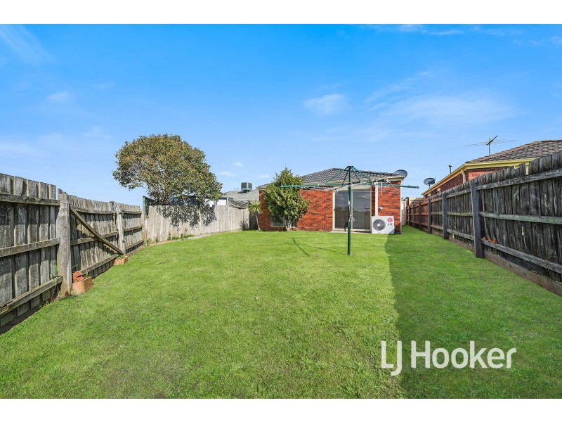 14 Oakman Way, Hampton Park VIC 3976