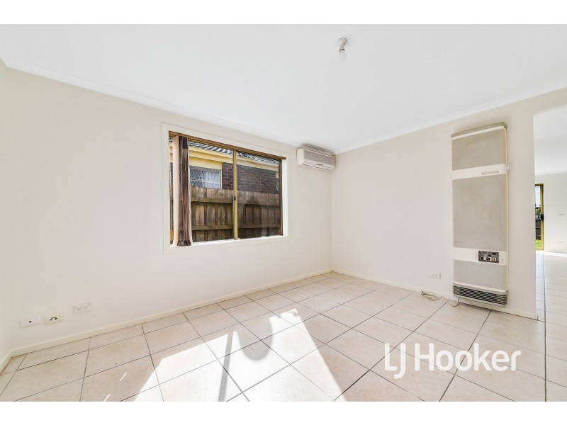 14 Oakman Way, Hampton Park VIC 3976