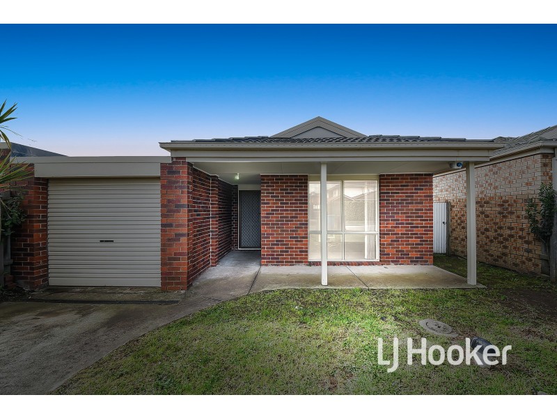 14 Oakman Way, Hampton Park VIC 3976