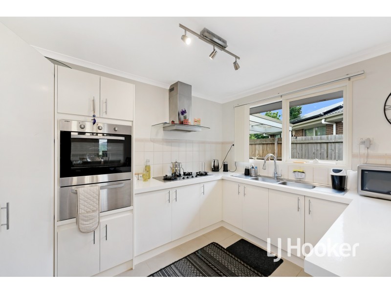 5 Dianna Court, Hampton Park VIC 3976