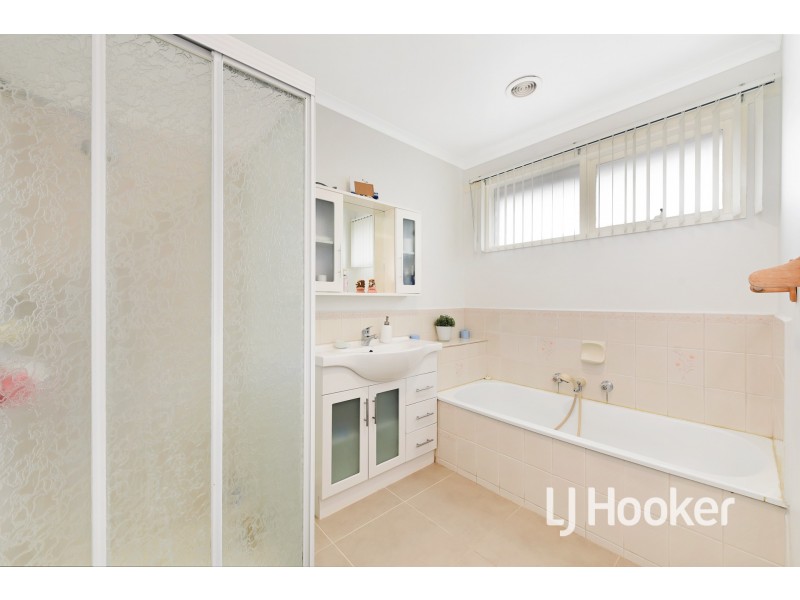 5 Dianna Court, Hampton Park VIC 3976