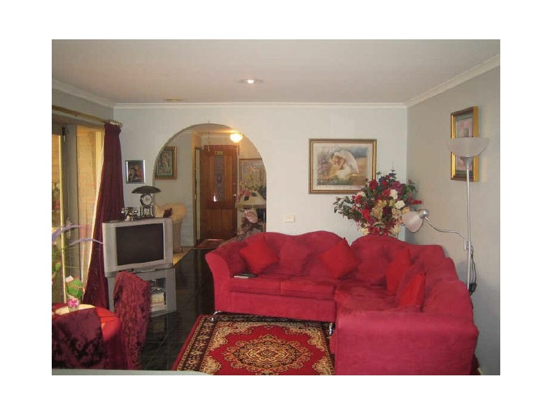 8 Lakeview Drive, Narre Warren South VIC 3805