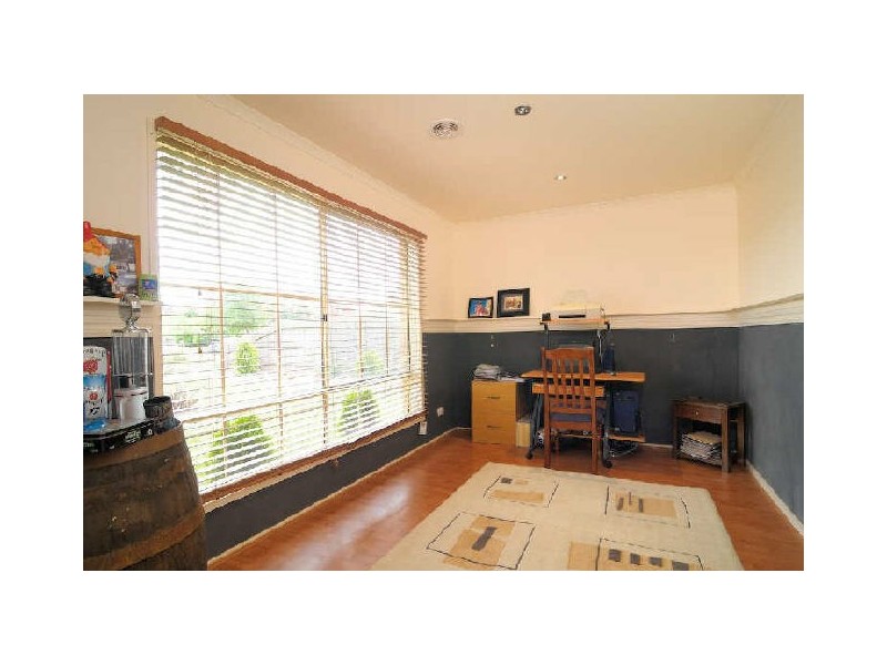 5 Lindsay Crescent, Lynbrook VIC 3975