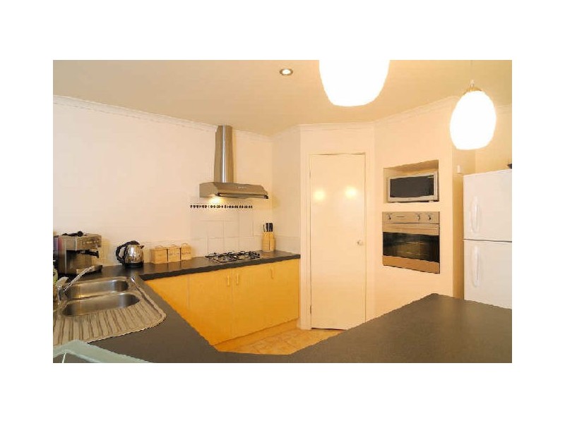 5 Lindsay Crescent, Lynbrook VIC 3975