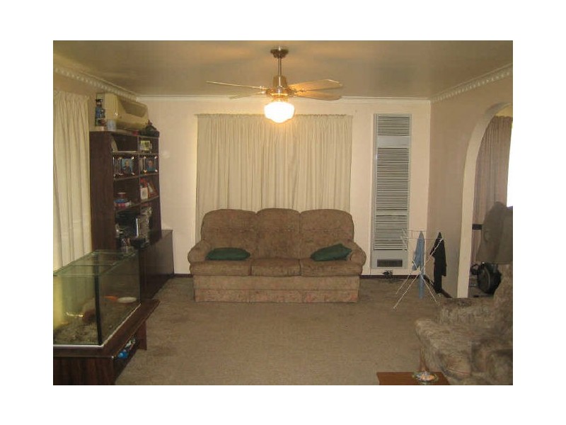 13 Hampton Drive, Hampton Park VIC 3976