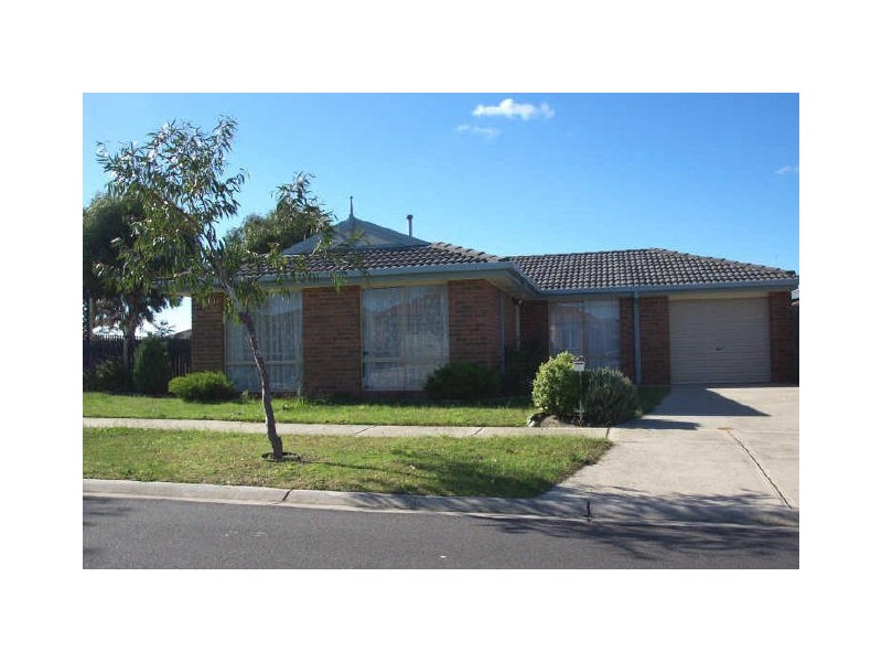 2 Glynlea Crescent, Skye VIC 3977