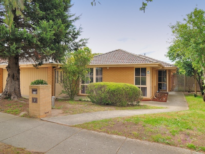 43 Springfield Crescent, Hampton Park VIC 3976