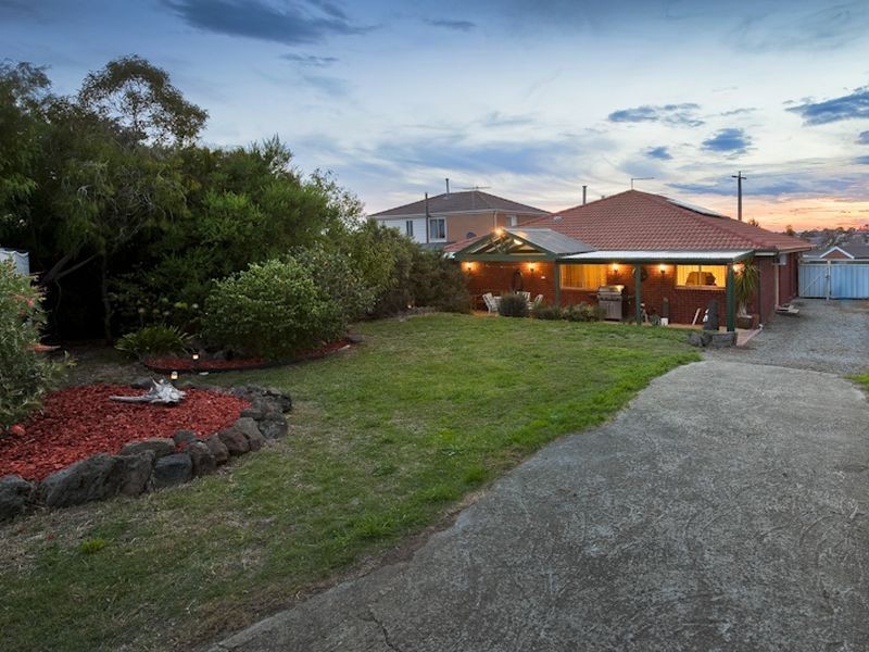 26 Geraldine Drive, Hampton Park VIC 3976