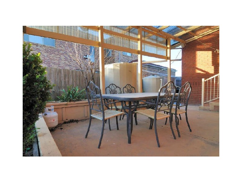 39 Hinrichsen Drive, Hallam VIC 3803