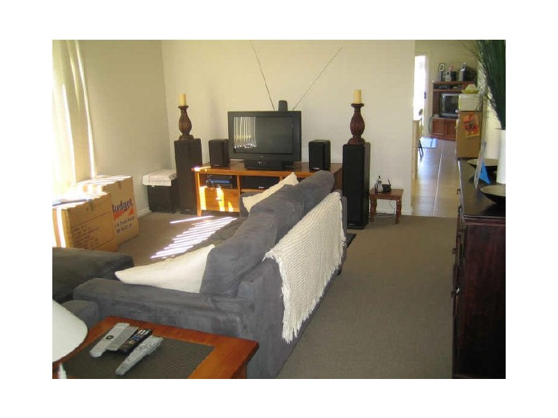 6 Providence Drive, Cranbourne VIC 3977