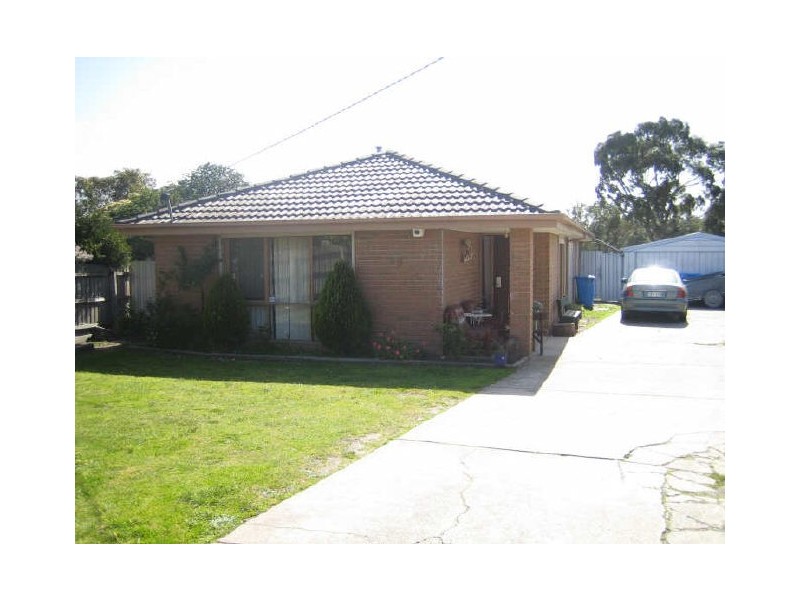 69 Springfield Crescent, Hampton Park VIC 3976