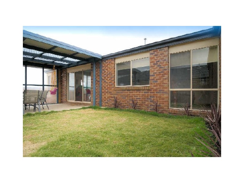 11 Elphin Close, Lynbrook VIC 3975