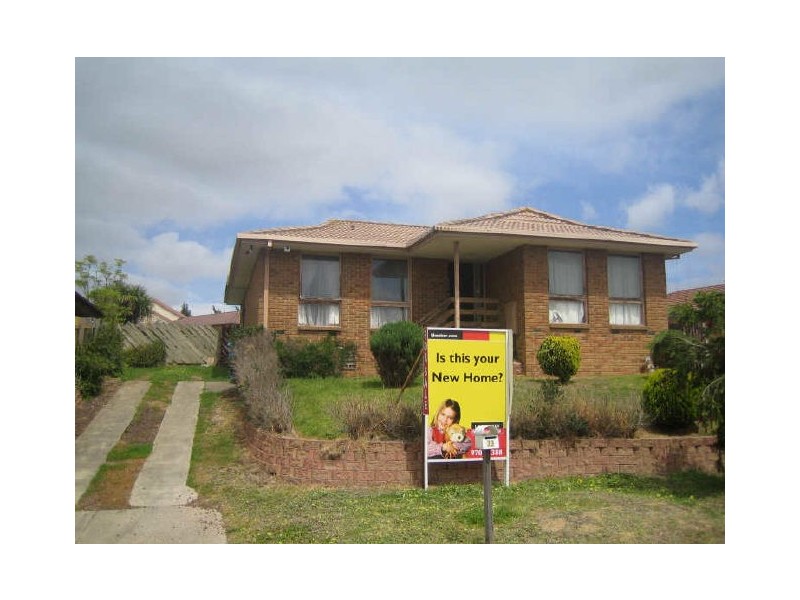33 Justin Circuit, Hampton Park VIC 3976