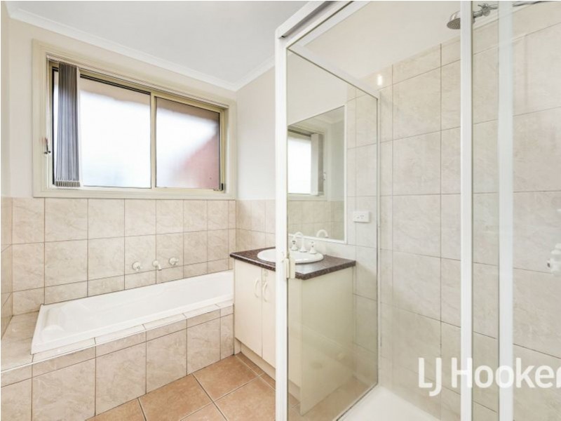 1/70-72 Robjant Street, Hampton Park VIC 3976