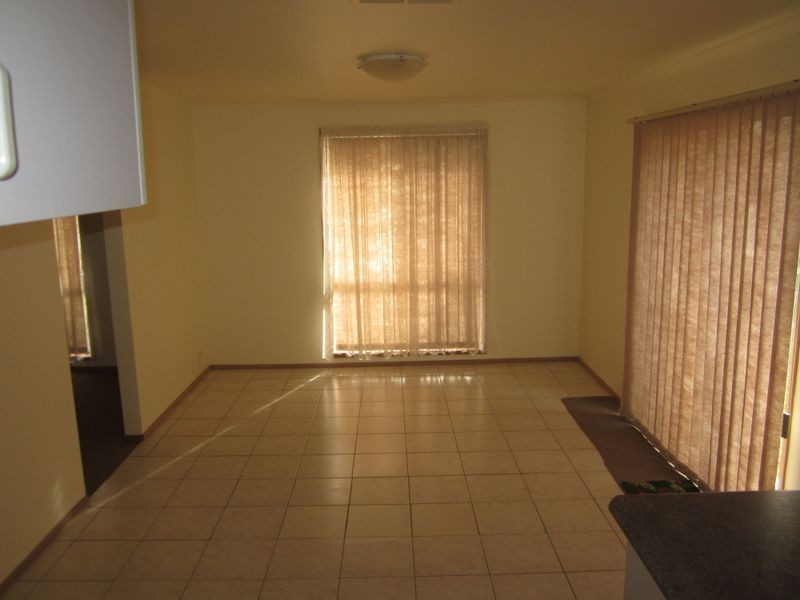 2/1 Jason Place, Hampton Park VIC 3976