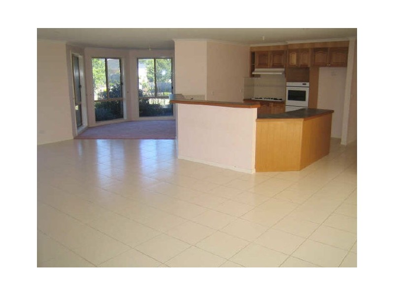 12 The Grove, Hampton Park VIC 3976