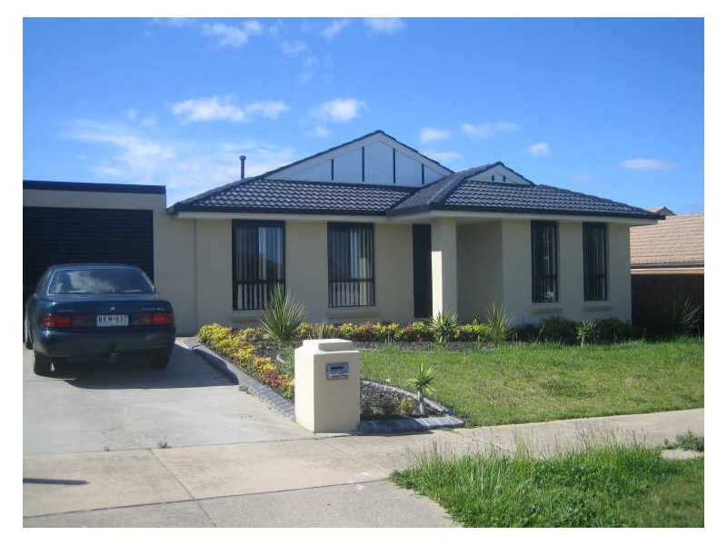 128 Kurrajong Road, Narre Warren VIC 3805