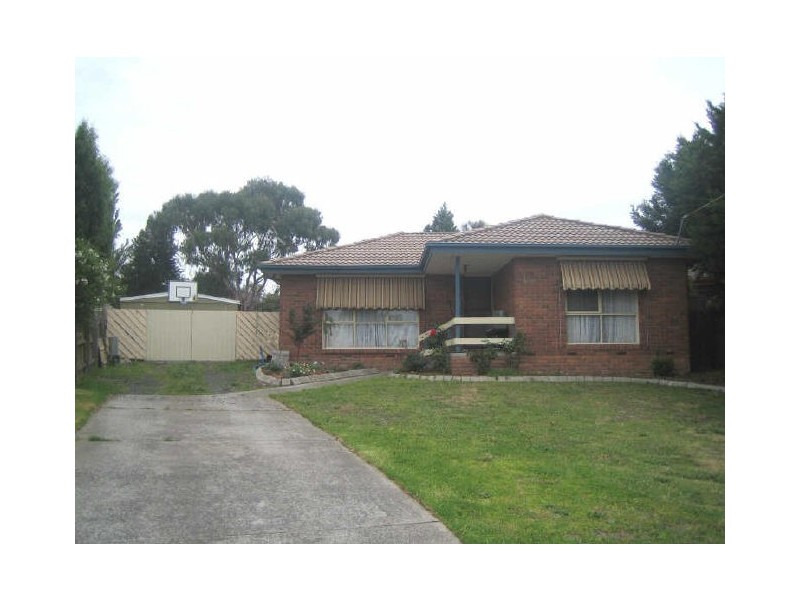 16 Kylie Court, Hampton Park VIC 3976