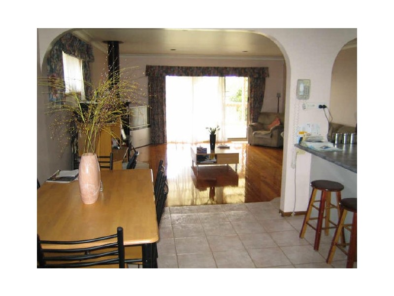 11 Kylie Court, Hampton Park VIC 3976