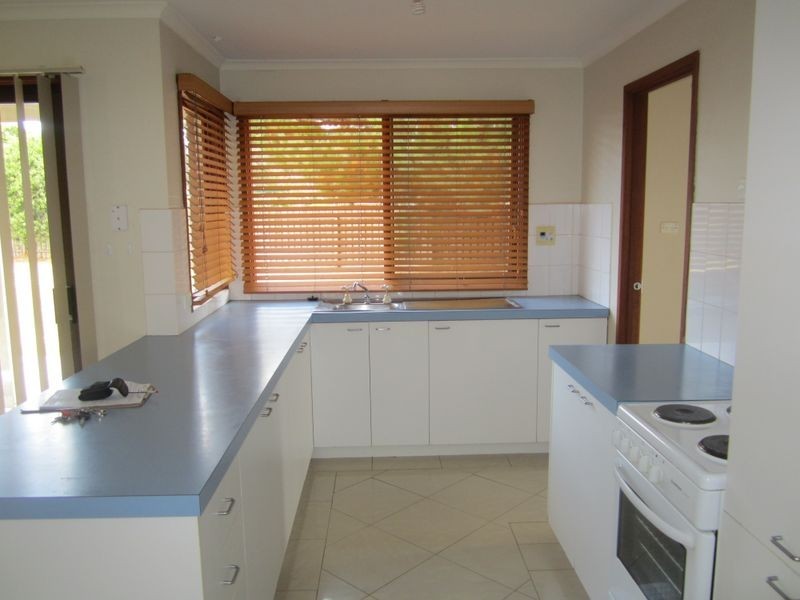 15 Narellan Drive, Hampton Park VIC 3976