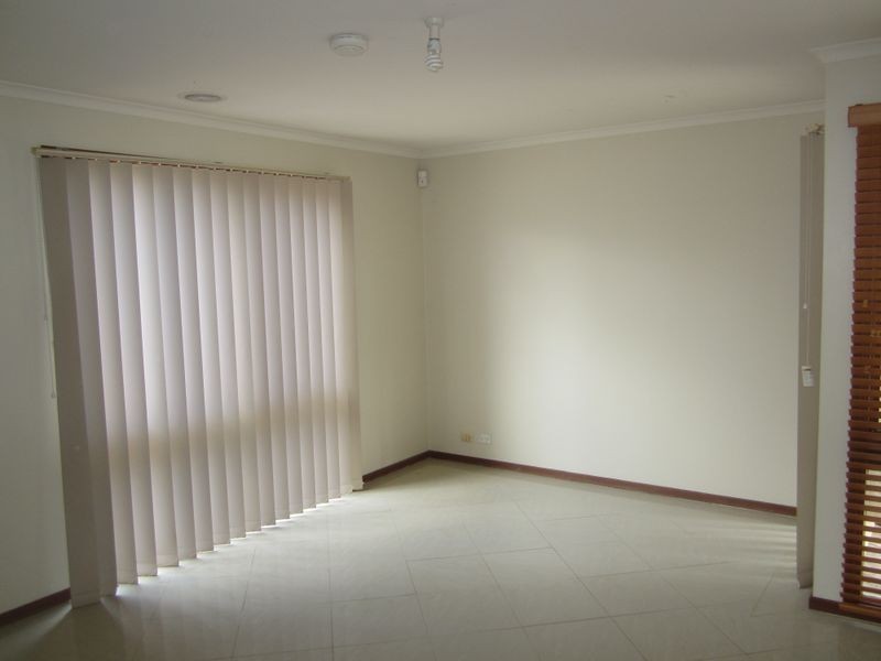 15 Narellan Drive, Hampton Park VIC 3976