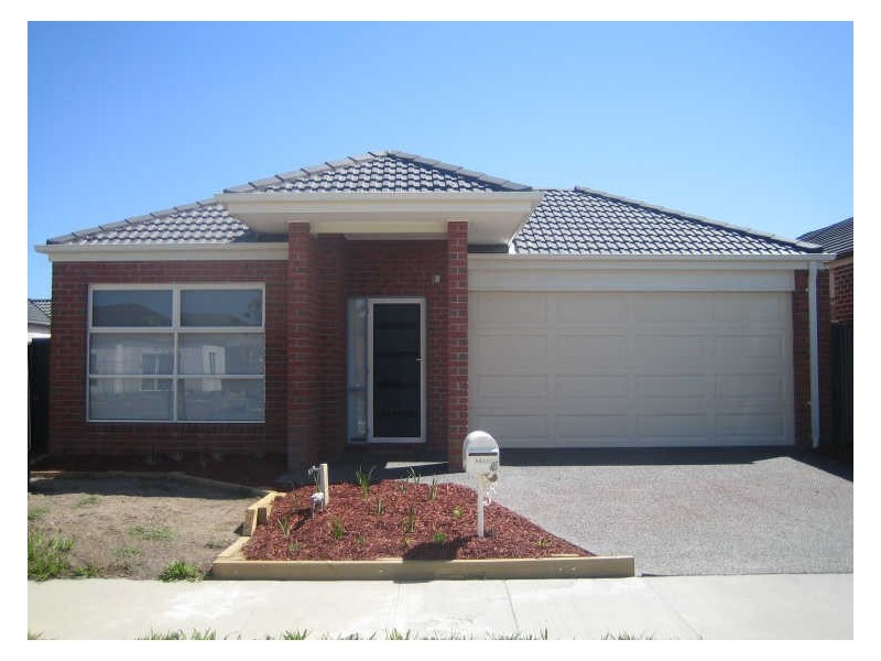 5 Pyrus Court, Pakenham VIC 3810