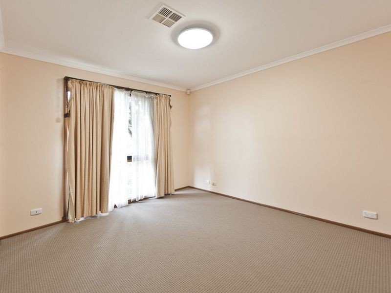 18 Jasper Court, Hampton Park VIC 3976