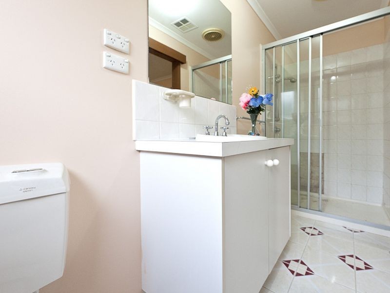 18 Jasper Court, Hampton Park VIC 3976